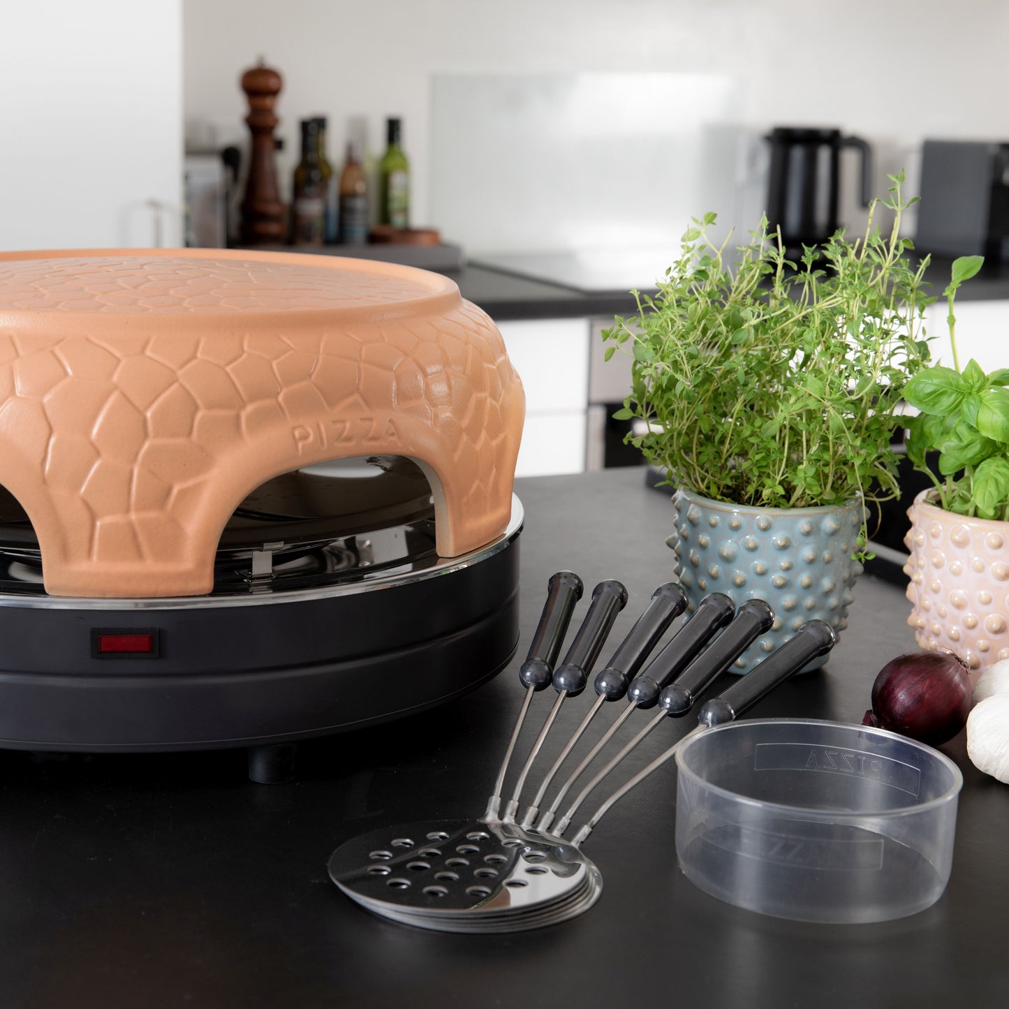 Gastronoma 18310017 - Pizza oven voor 6 personen - Inclusief bakspatels, bakplaat en pizzavorm - Keramiek/Grijs